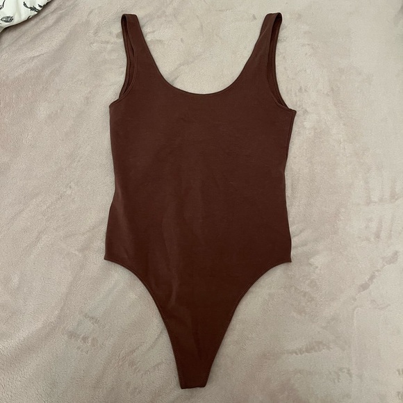 Aritzia Wilfred free bodysuit - Picture 2 of 2